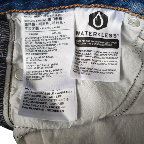 NWT Levi's Wedgie Icon Fit High Rise Distressed Ankle Jeans in Athens As… - Picture 8 of 12